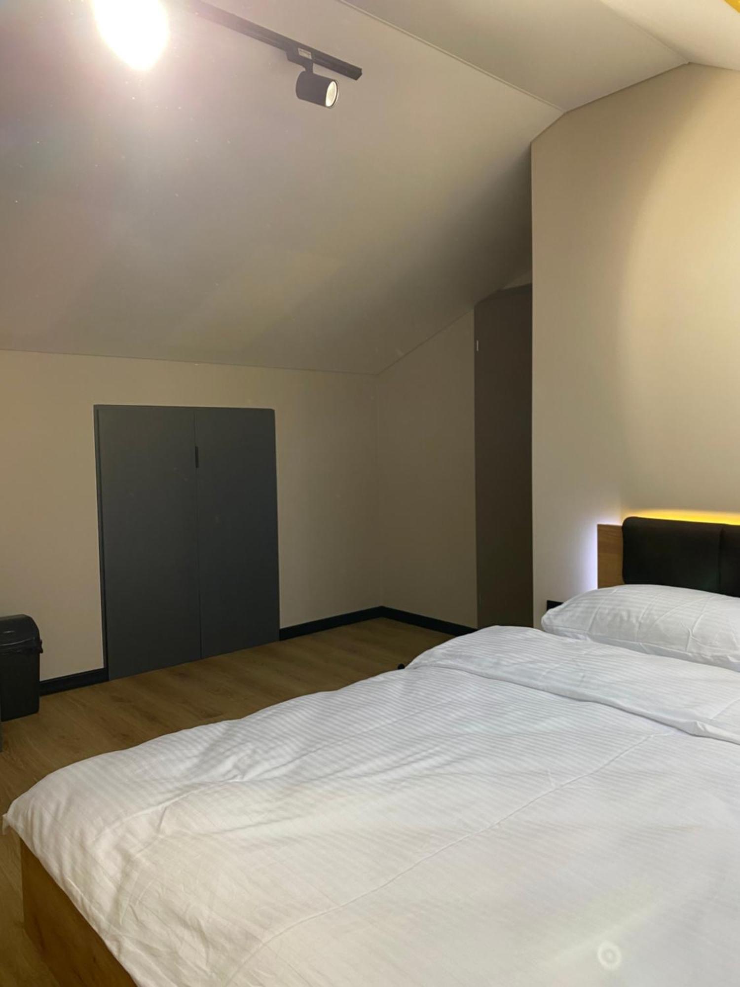 Discovery Garden Apartments Хмельницкий Экстерьер фото